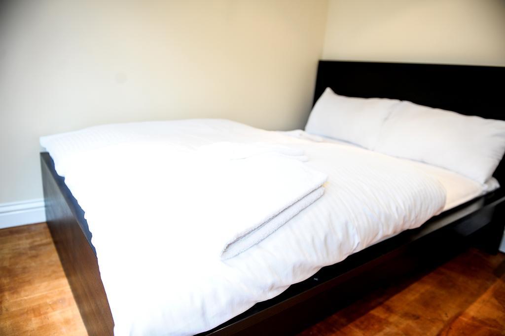 The Greyhound Cottage Chigwell Eksteriør bilde