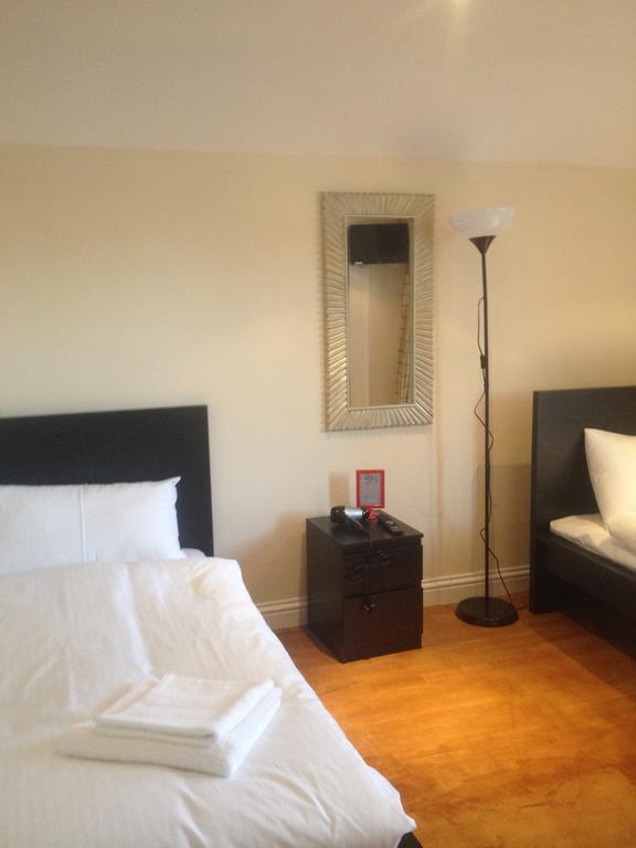 The Greyhound Cottage Chigwell Eksteriør bilde
