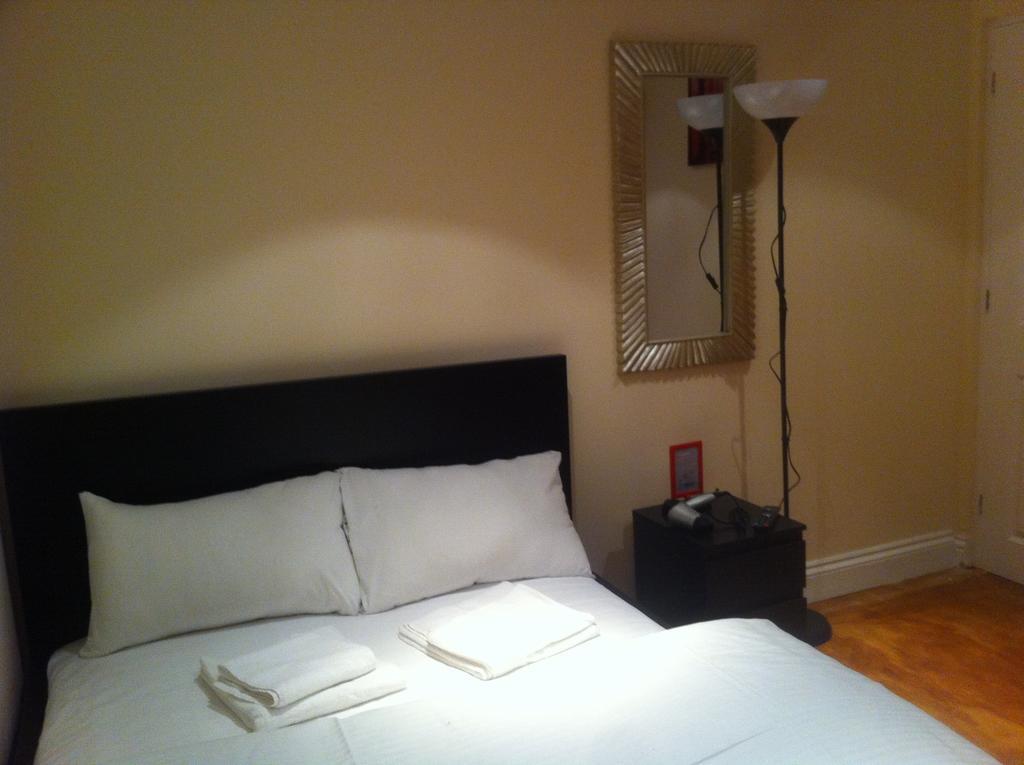 The Greyhound Cottage Chigwell Rom bilde