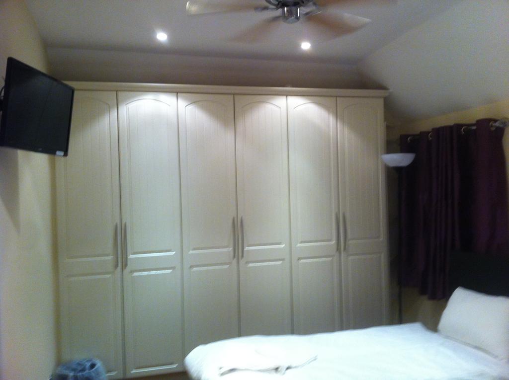 The Greyhound Cottage Chigwell Rom bilde