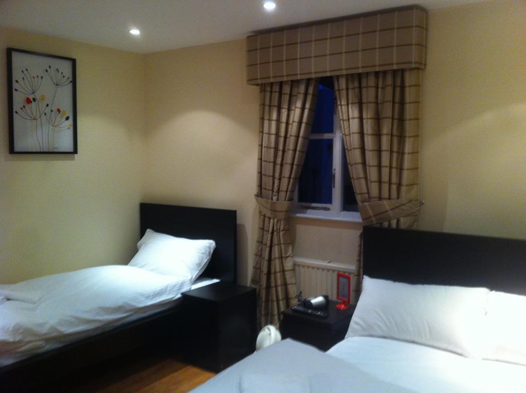 The Greyhound Cottage Chigwell Rom bilde