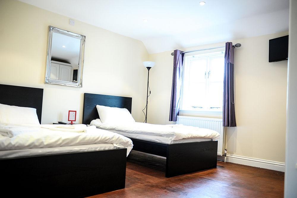 The Greyhound Cottage Chigwell Eksteriør bilde