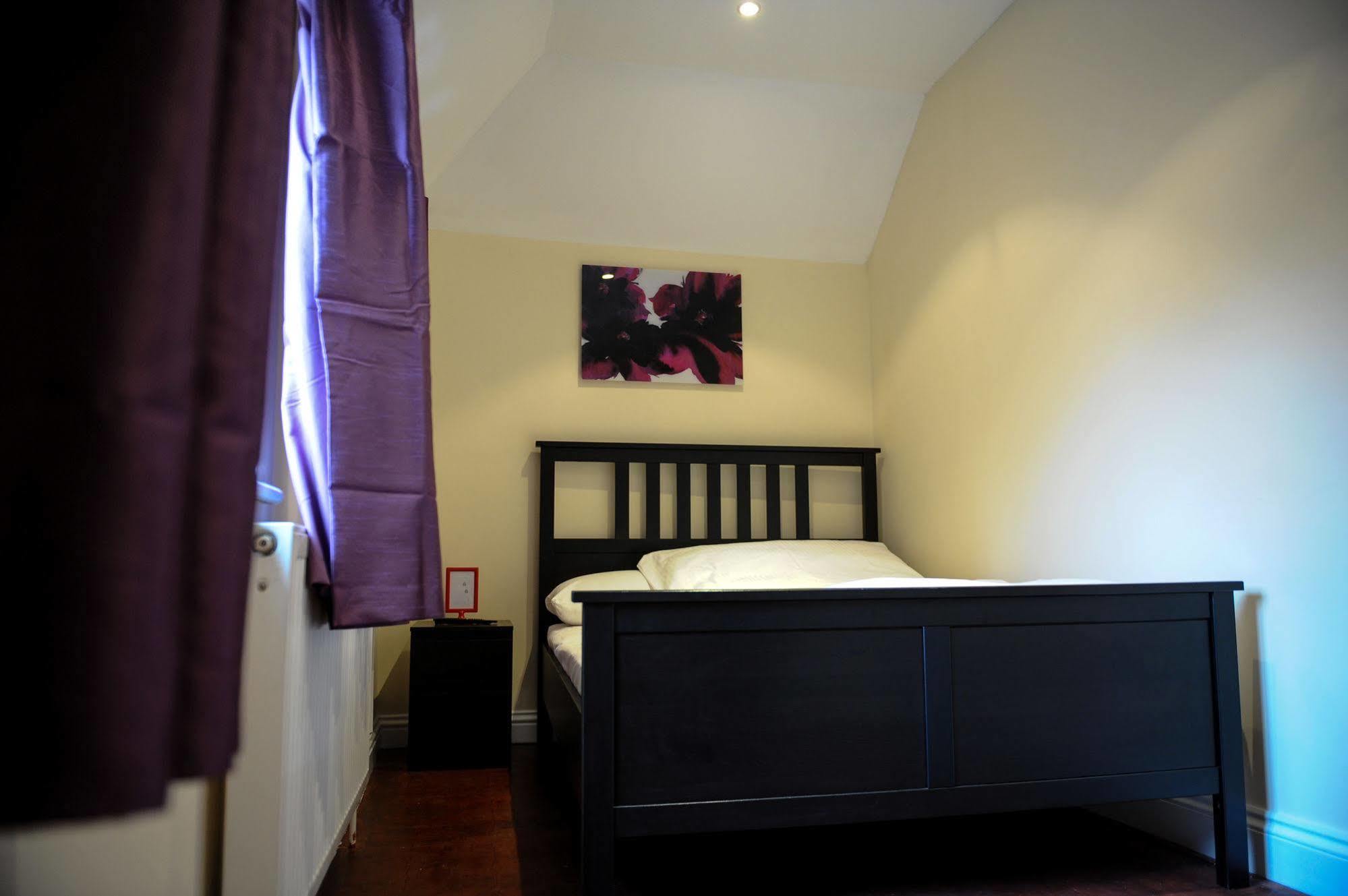 The Greyhound Cottage Chigwell Eksteriør bilde