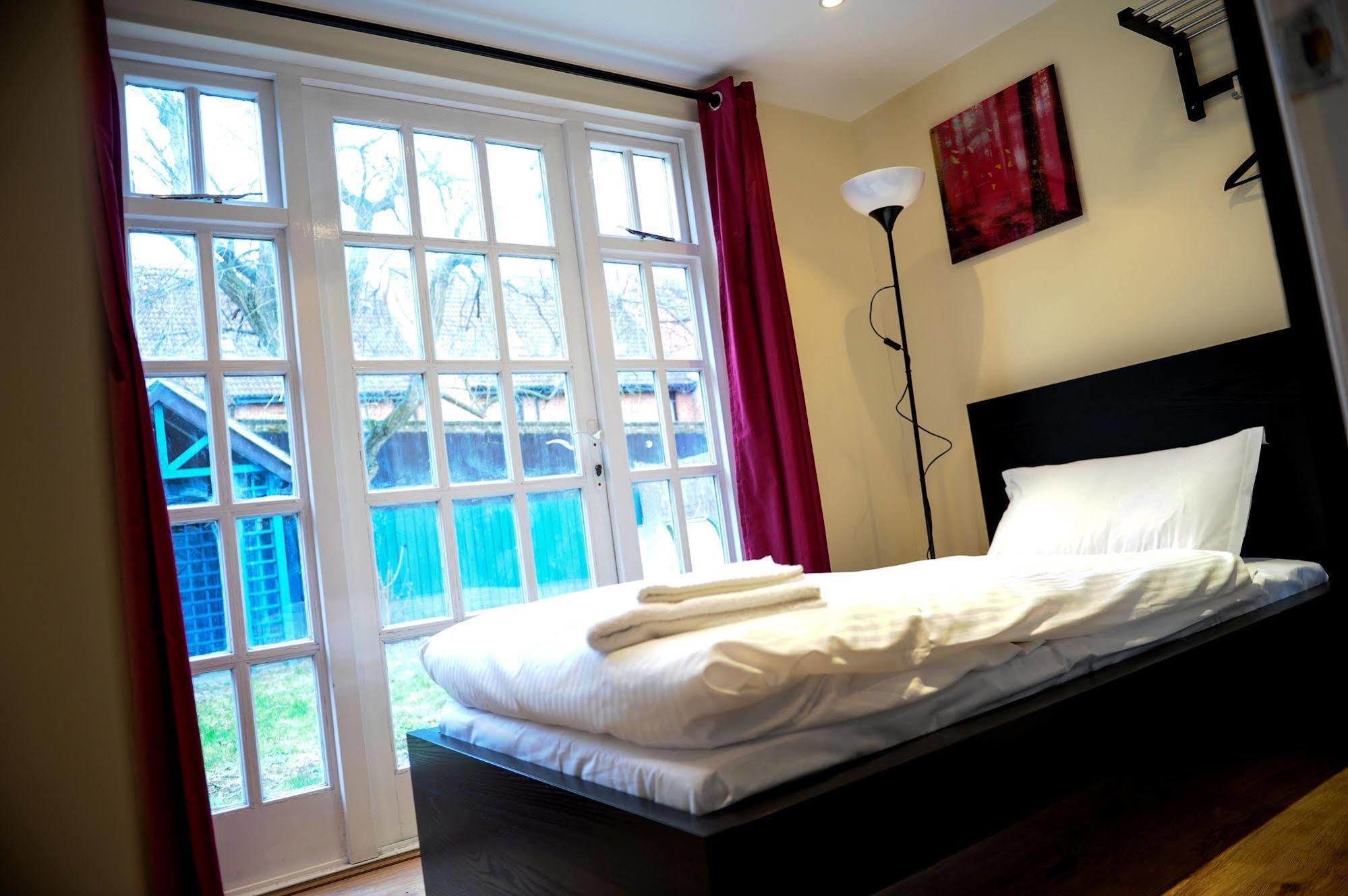 The Greyhound Cottage Chigwell Eksteriør bilde