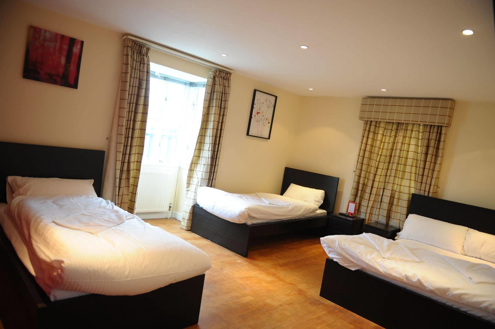 The Greyhound Cottage Chigwell Eksteriør bilde